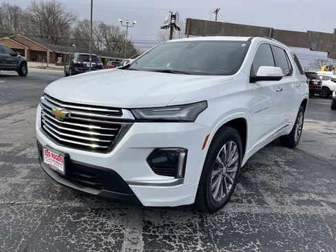 Used 2022 Chevrolet Traverse Premier FWD image 7