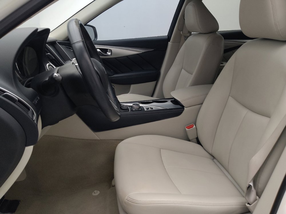 Used 2019 INFINITI Q50 Luxe w/ Essential Package (3.0T Luxe) RWD image 17