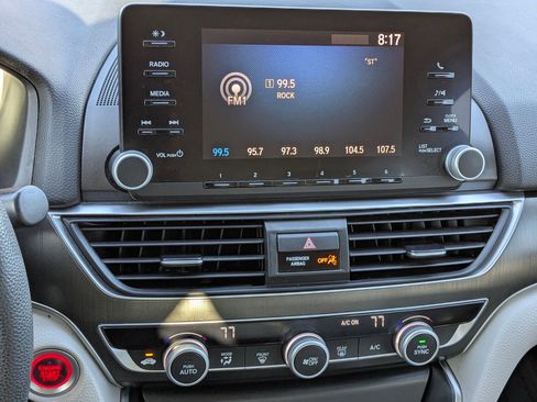 Used 2018 Honda Accord LX image 12