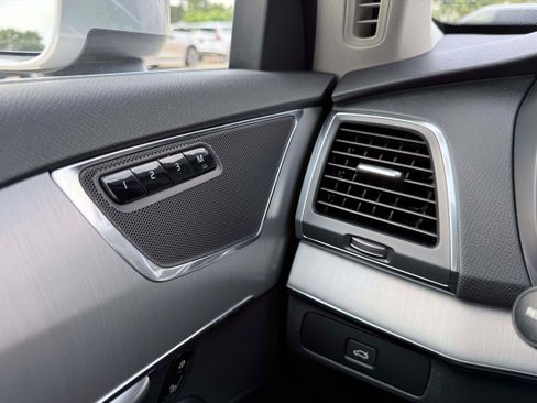 Certified 2023 Volvo XC90 B5 Core w/ Protection Package Premier AWD/4WD image 20