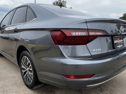 Used 2021 Volkswagen Jetta R-Line image 5