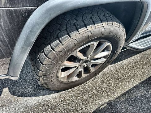 Used 2014 Jeep Grand Cherokee Limited AWD/4WD image 16
