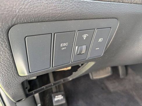 Used 2009 Hyundai Santa Fe Limited FWD image 17