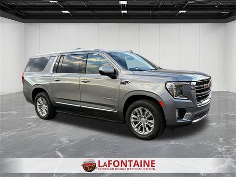 Used 2021 GMC Yukon XL SLT image 7
