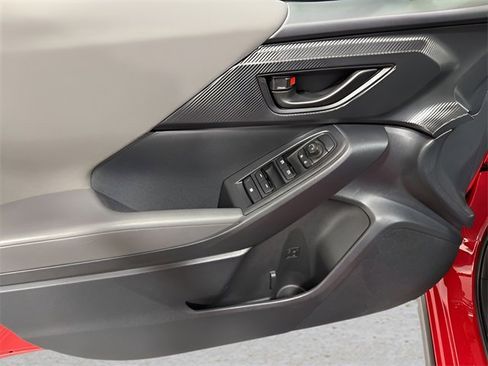 Used 2024 Subaru Crosstrek 2.0i image 9