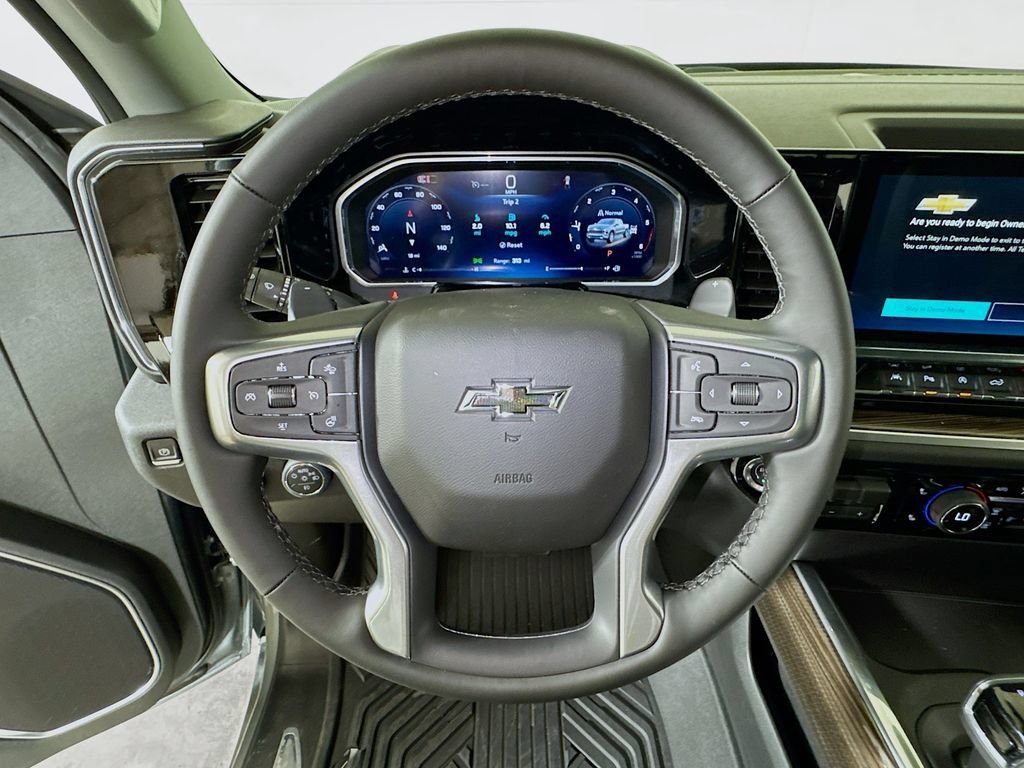 New 2026 Chevrolet Silverado 1500 RST w/ Dark Appearance Package AWD/4WD image 6