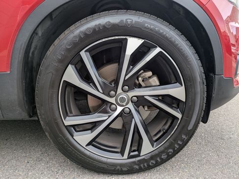 Used 2022 Volvo XC40 T5 R-Design w/ Advanced Package image 31