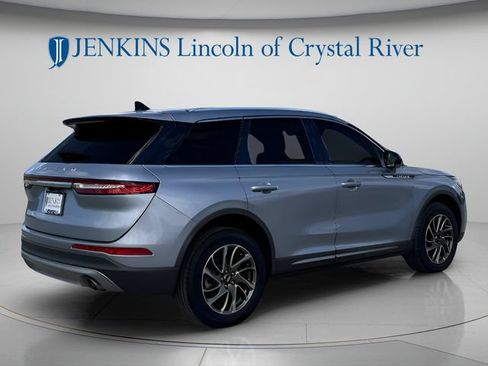 Used 2022 Lincoln Corsair FWD w/ Equipment Group 101A image 6