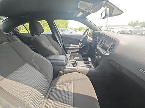 Used 2022 Dodge Charger SXT w/ Cold Weather Package AWD/4WD image 4
