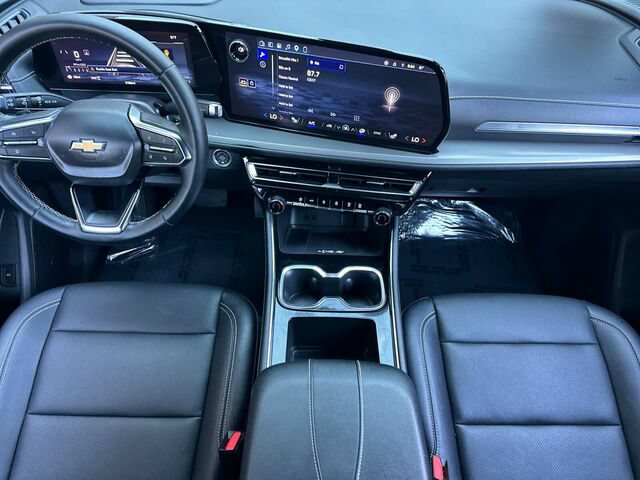 Used 2026 Chevrolet Traverse LT w/ Driver Confidence Package AWD/4WD image 16