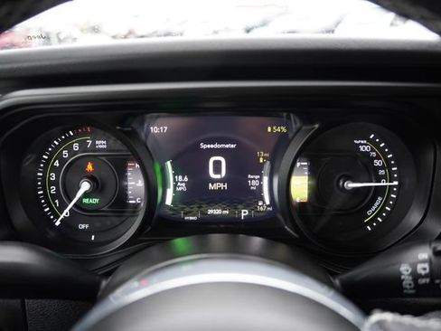 Certified 2025 Jeep Wrangler Unlimited Sahara w/ Safety Group image 35