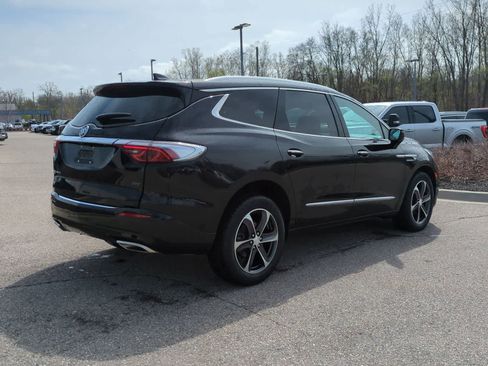 Used 2022 Buick Enclave Essence w/ Sport Touring Edition AWD/4WD image 8