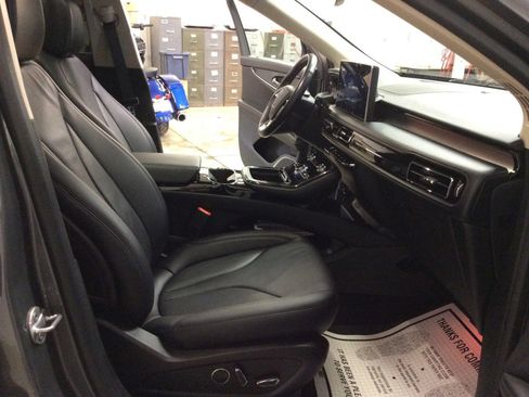 Used 2023 Lincoln Nautilus Reserve image 37