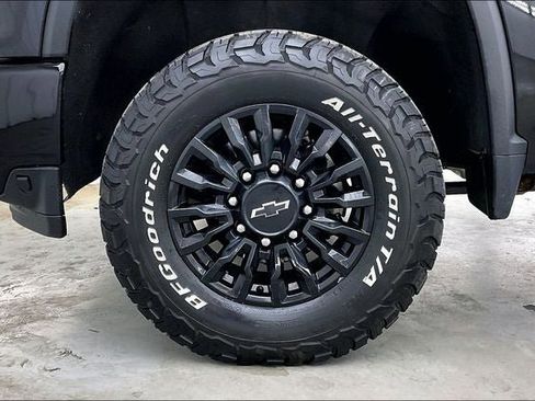 Used 2022 Chevrolet Silverado 2500 LTZ w/ LTZ Plus Package AWD/4WD image 10