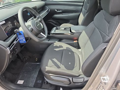 New 2026 Hyundai Tucson Blue SE FWD image 16