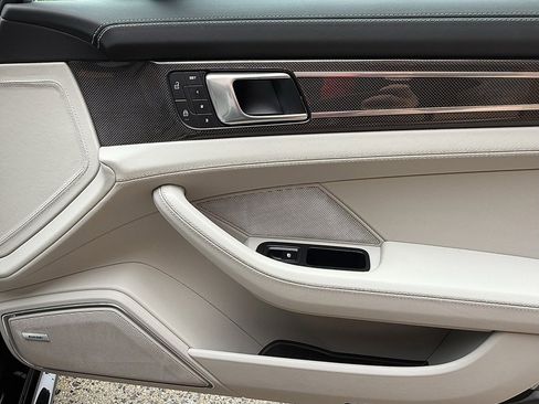 Certified 2022 Porsche Panamera 4 image 23
