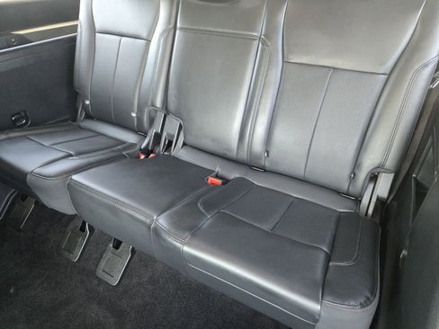 Used 2022 Ford Expedition XLT RWD image 28