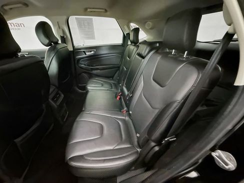 Used 2018 Ford Edge Titanium image 24