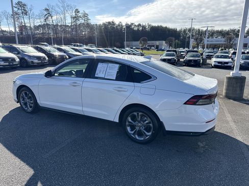 Used 2024 Honda Accord EX image 8