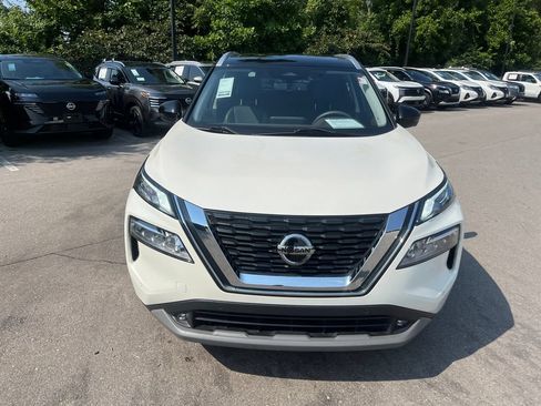 Used 2021 Nissan Rogue SL w/ Premium Package FWD image 8