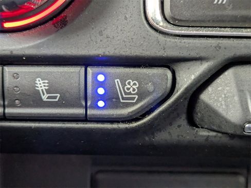 Used 2021 Chevrolet Tahoe High Country image 33