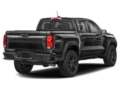 Used 2023 Chevrolet Colorado Trail Boss w/ Technology Package AWD/4WD image 2