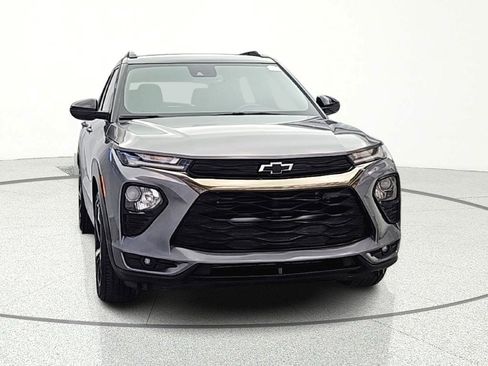 Used 2021 Chevrolet TrailBlazer RS w/ Sun and Liftgate Package image 2