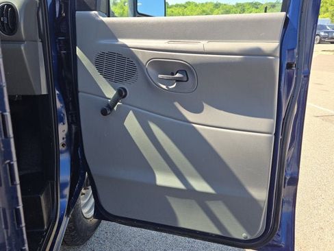 Used 2007 Ford E-350 and Econoline 350 Super Duty RWD image 6