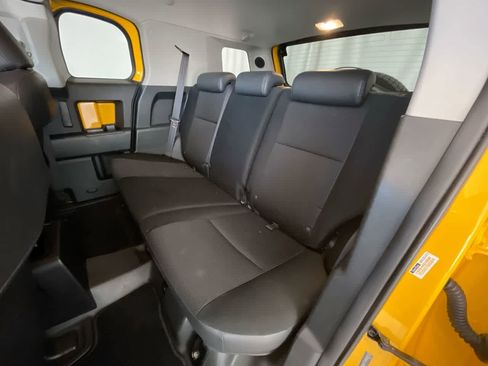 Used 2009 Toyota FJ Cruiser 4WD image 21