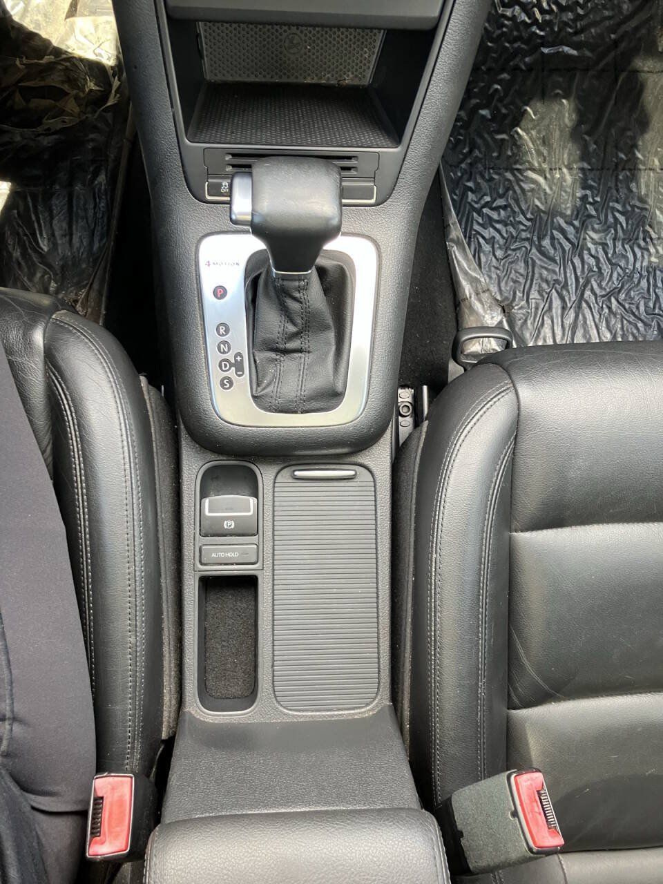 Used 2010 Volkswagen Tiguan SE AWD/4WD image 14
