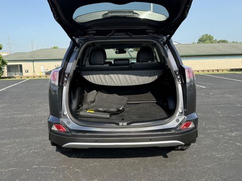 Used 2016 Toyota RAV4 Limited AWD/4WD image 10