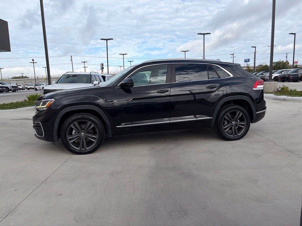 Used 2022 Volkswagen Atlas Cross Sport SEL R-Line w/ Cross Sport MDO Package AWD/4WD image 5
