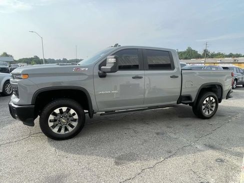 Used 2025 Chevrolet Silverado 2500 Custom w/ Custom Value Package AWD/4WD image 7