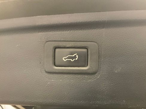 Used 2017 Subaru Outback 2.5i Premium image 22