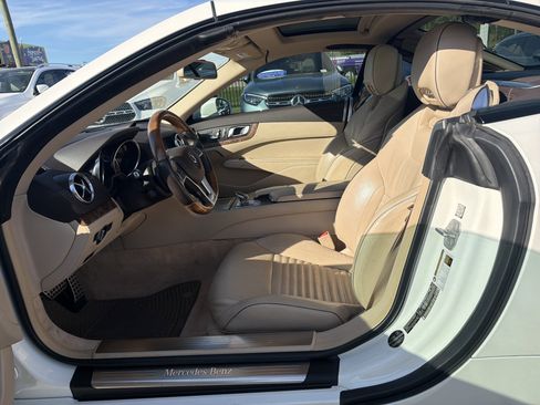 Used 2015 Mercedes-Benz SL 550 image 32