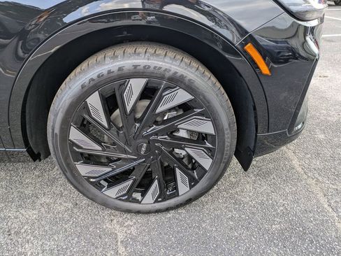 New 2026 Lincoln Nautilus Reserve AWD/4WD image 11