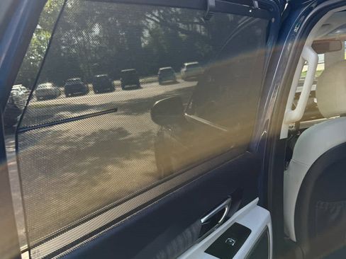 Used 2023 Kia Telluride EX w/ EX Captain's Chair Package image 19