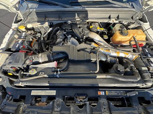 Used 2015 Ford F450 Lariat w/ Lariat Interior Package image 8