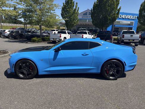 Certified 2022 Chevrolet Camaro SS RWD image 3