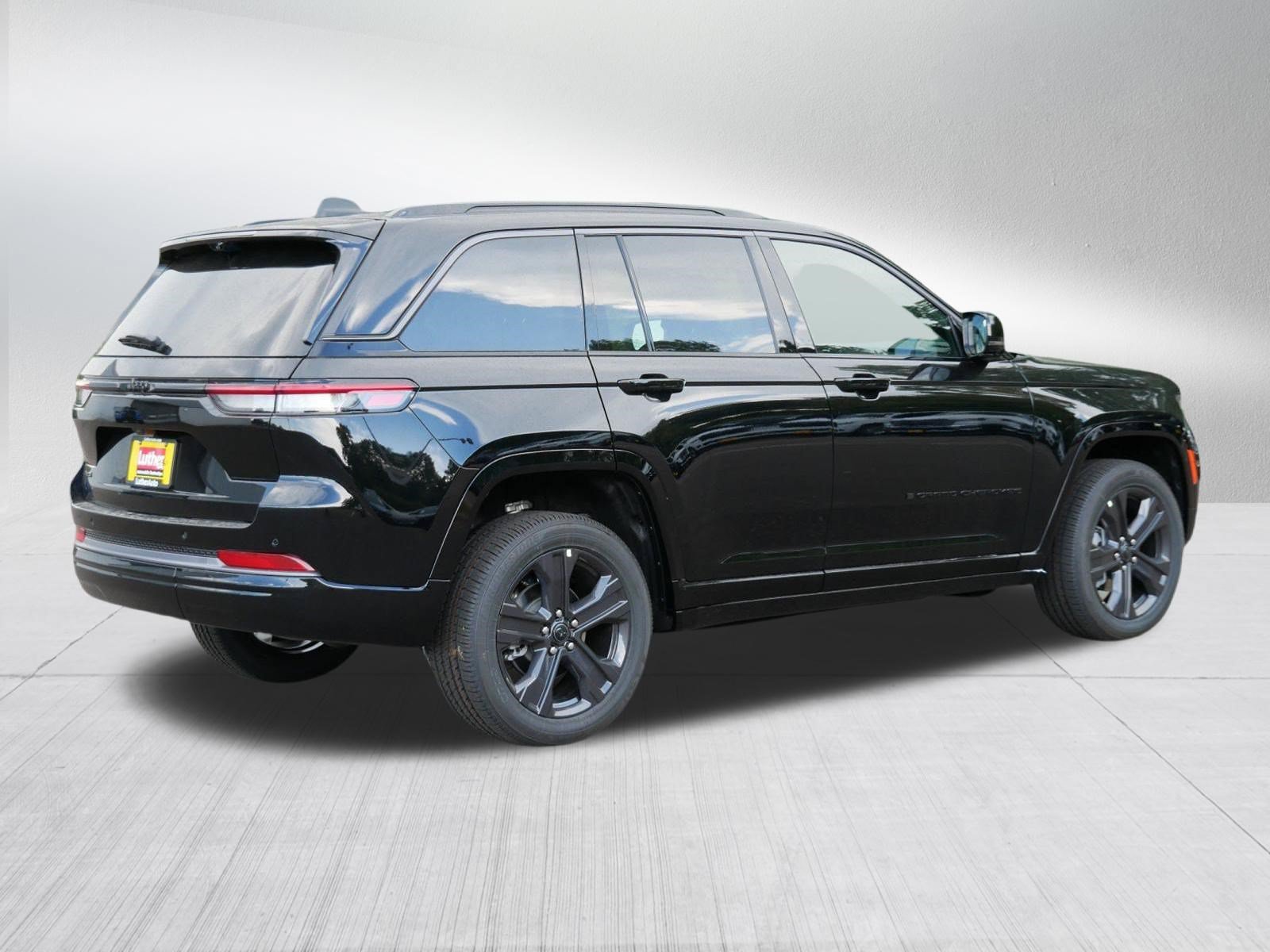 New 2027 Jeep Grand Cherokee Limited AWD/4WD image 7