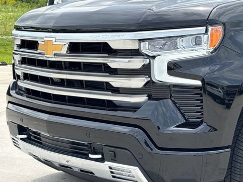 Used 2026 Chevrolet Silverado 1500 High Country AWD/4WD image 56