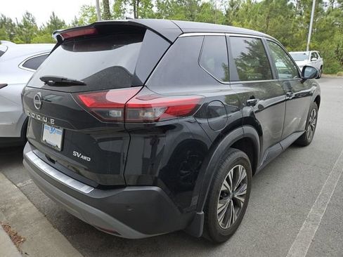 Used 2023 Nissan Rogue SV image 6