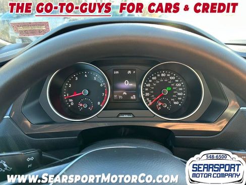Used 2021 Volkswagen Tiguan S image 9