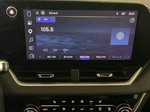 Used 2025 Chevrolet Equinox LT w/ Convenience Package II FWD image 12