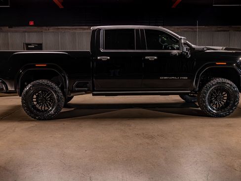 Used 2025 GMC Sierra 3500 Denali Ultimate image 11