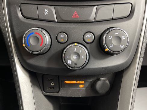 Used 2017 Chevrolet Trax LS image 23