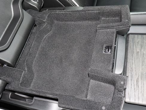 New 2026 RAM 1500 Limited w/ Off Road Group image 32