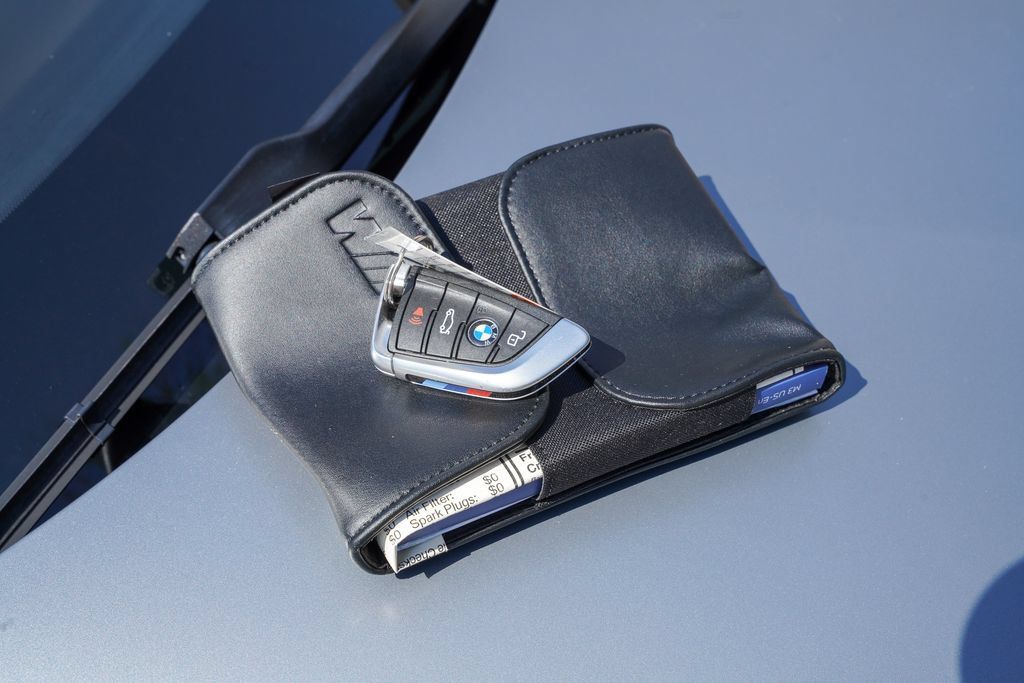 Used 2025 BMW M3 w/ M Carbon Exterior Package RWD image 57