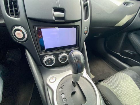 Used 2016 Nissan 370Z Touring w/ Aerodynamics Package image 18