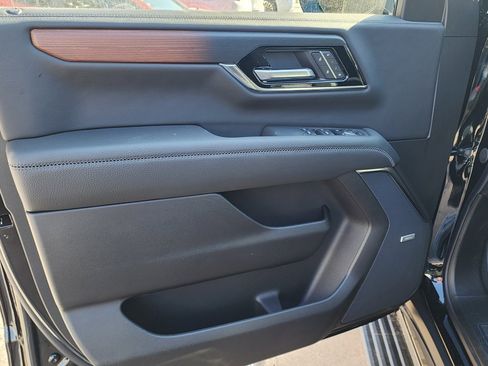 New 2026 GMC Yukon Denali w/ Sun & Power Step Package image 12